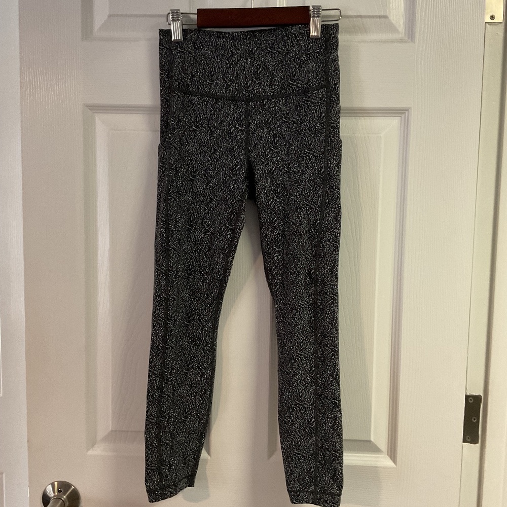 Athleta Ultimate Stash Pocket Textured 7/8 #631885
